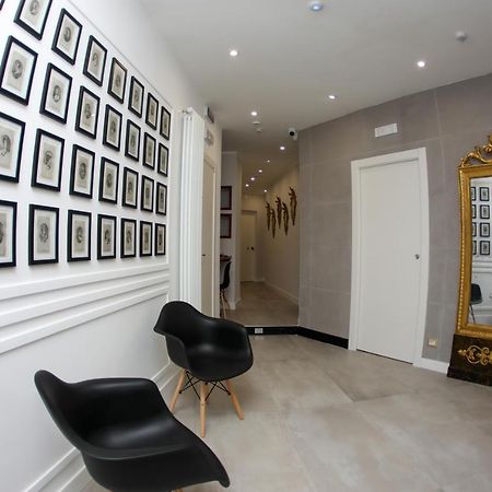 Principessa Isabella Luxury Rooms Salerno Exterior photo
