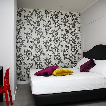Principessa Isabella Luxury Rooms Salerno Exterior photo