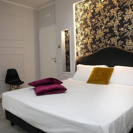 Principessa Isabella Luxury Rooms Salerno Exterior photo