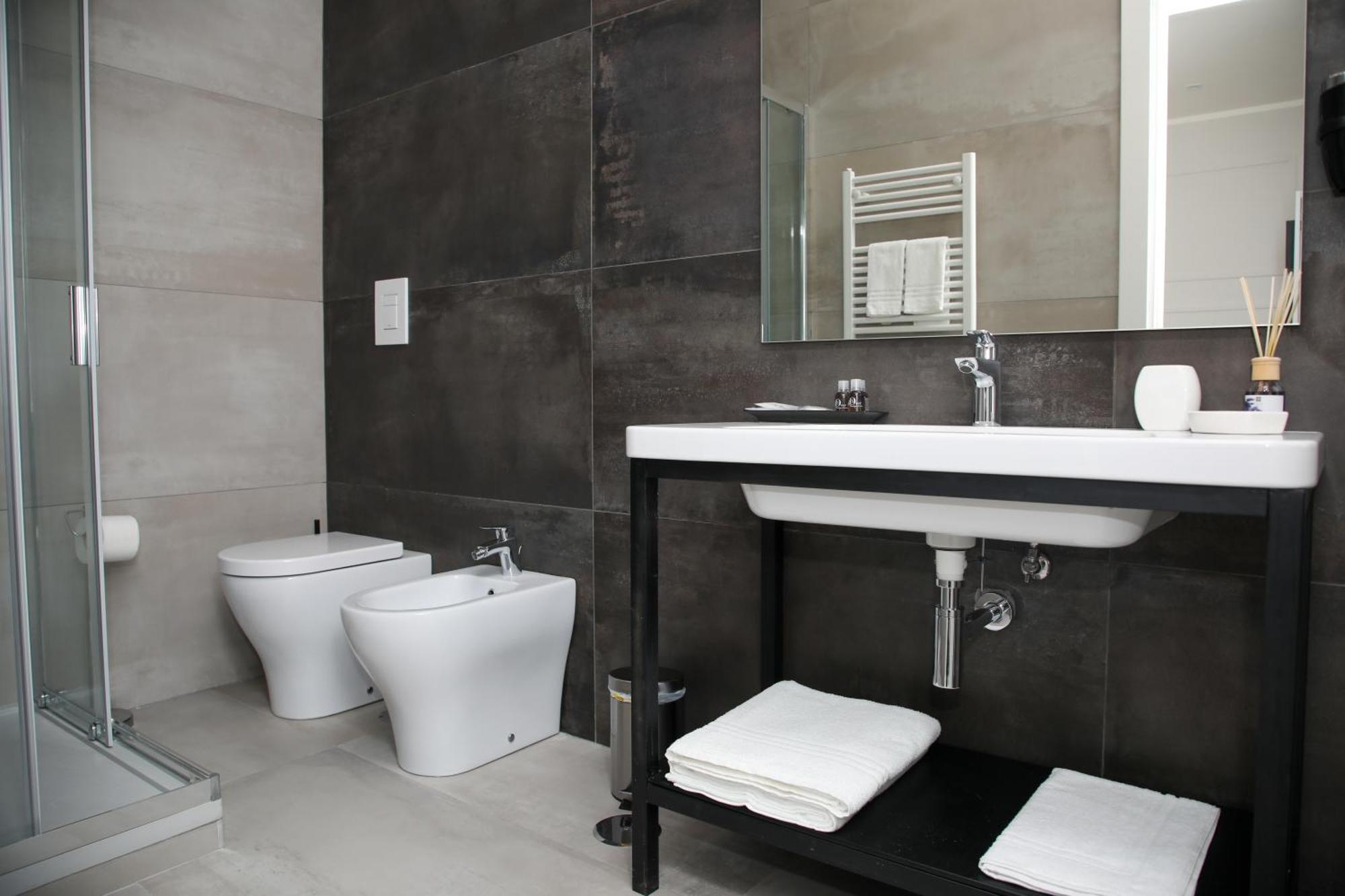 Principessa Isabella Luxury Rooms Salerno Exterior photo