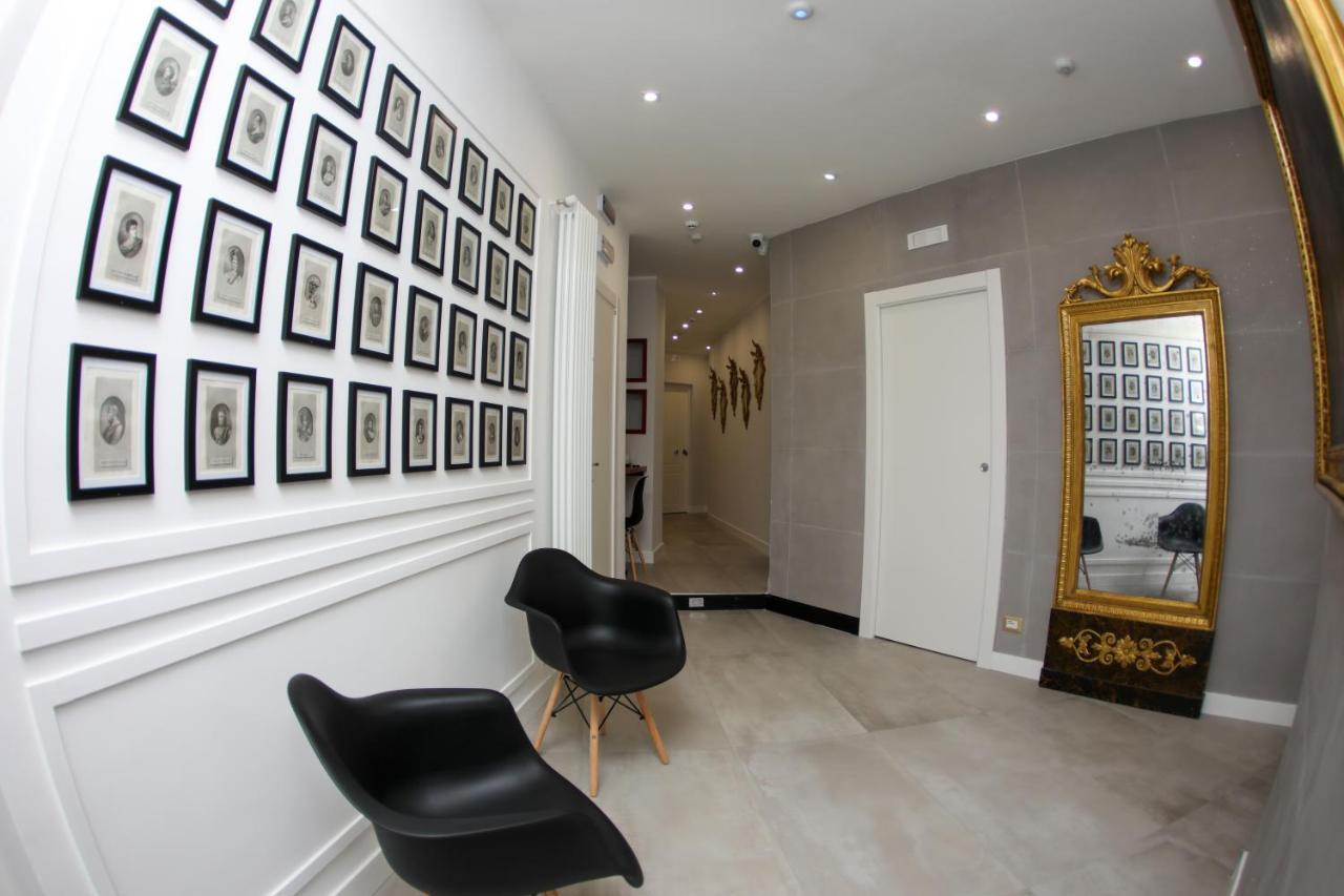 Principessa Isabella Luxury Rooms Salerno Exterior photo