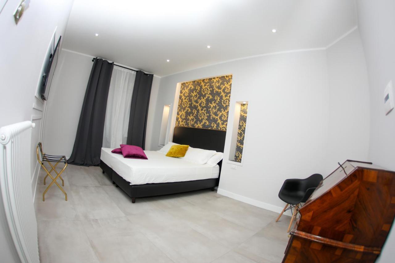 Principessa Isabella Luxury Rooms Salerno Exterior photo