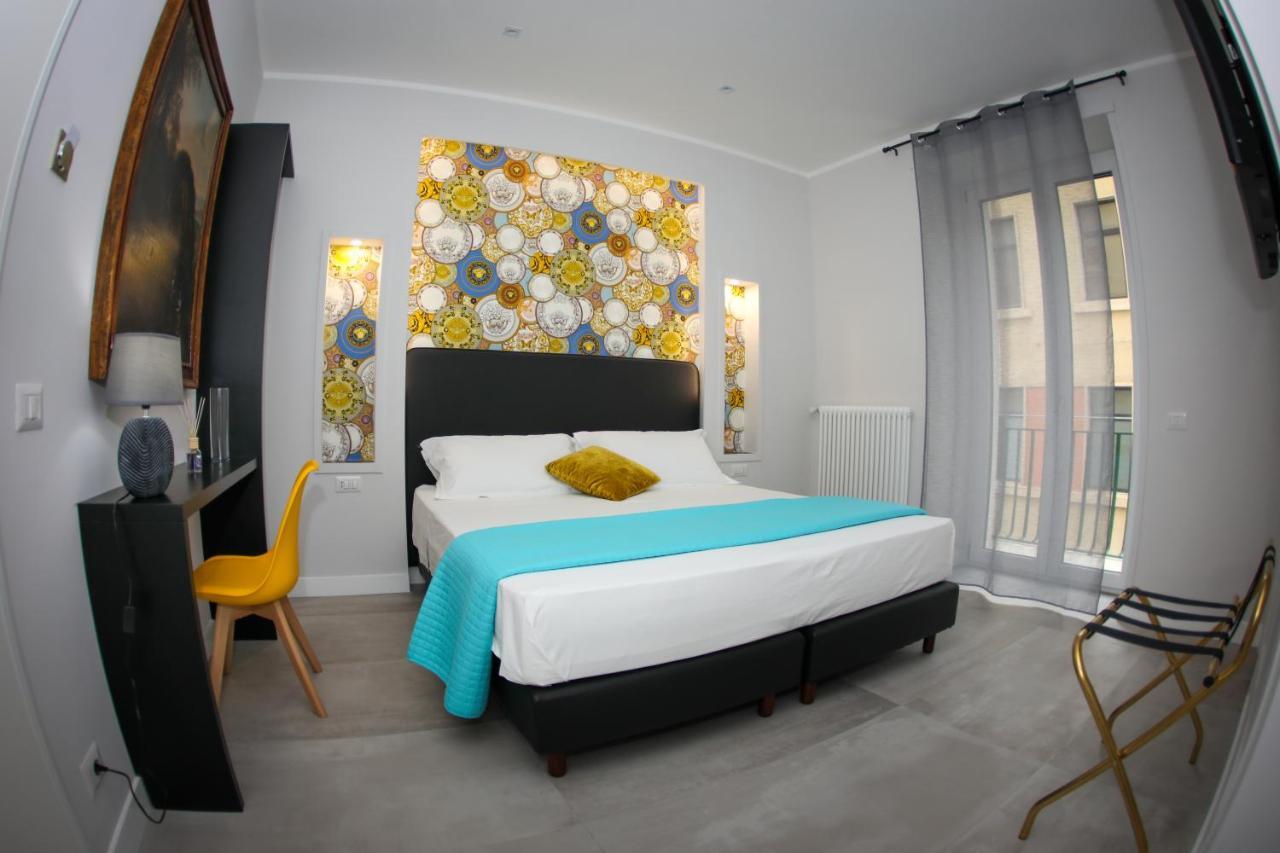 Principessa Isabella Luxury Rooms Salerno Exterior photo