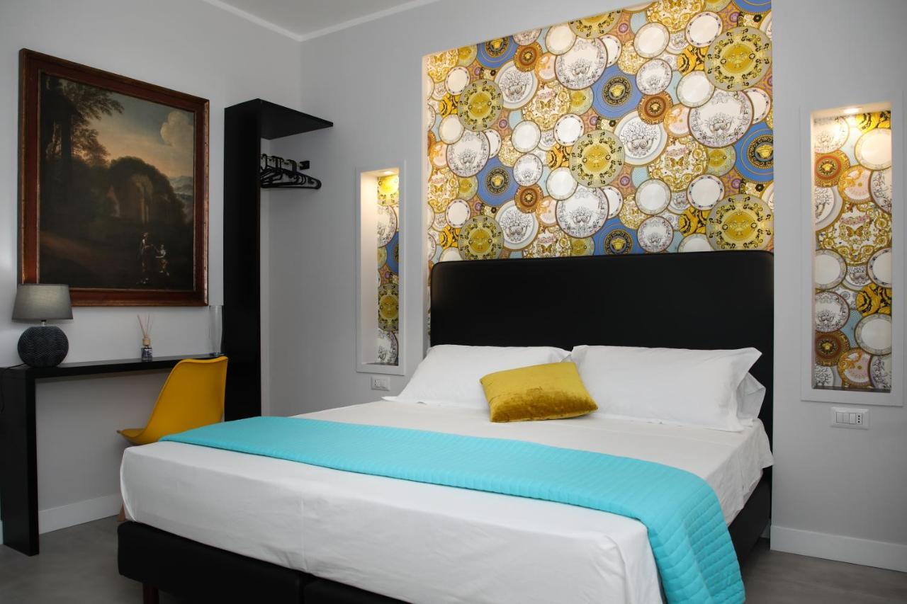 Principessa Isabella Luxury Rooms Salerno Exterior photo