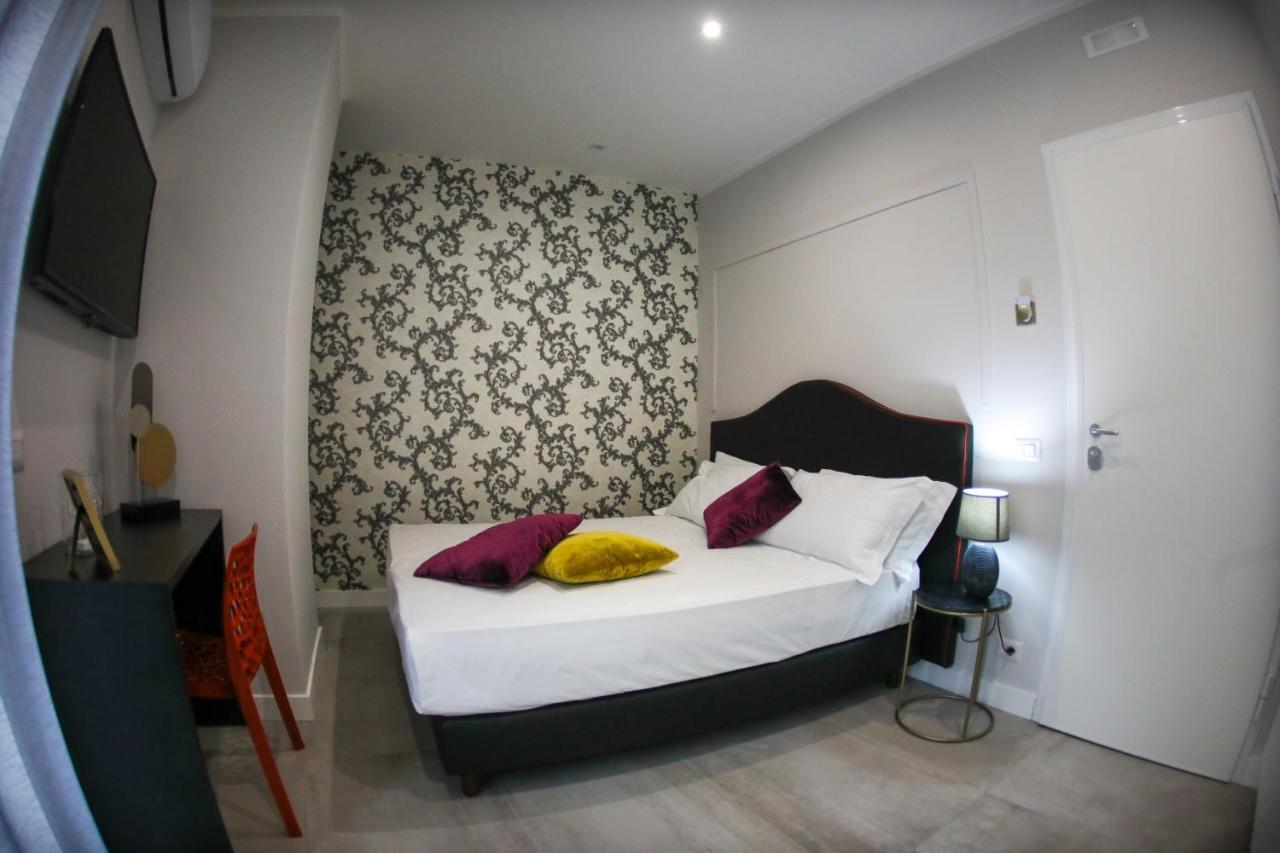 Principessa Isabella Luxury Rooms Salerno Exterior photo