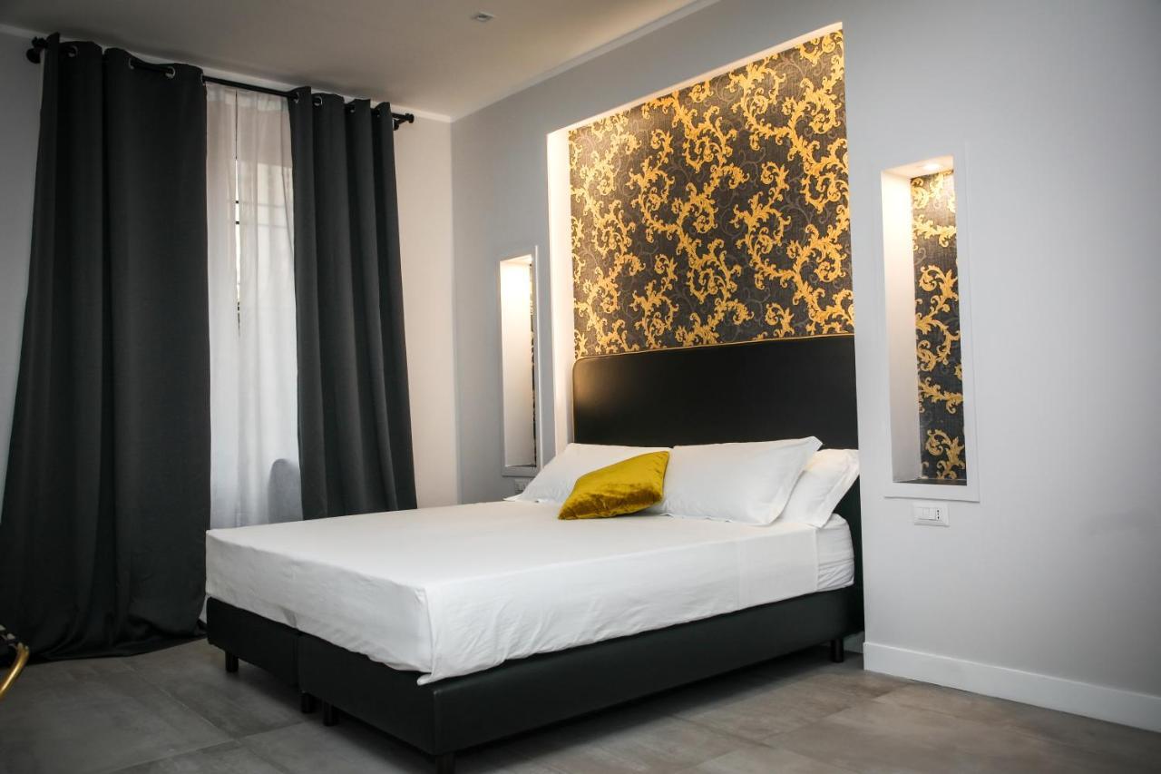 Principessa Isabella Luxury Rooms Salerno Exterior photo