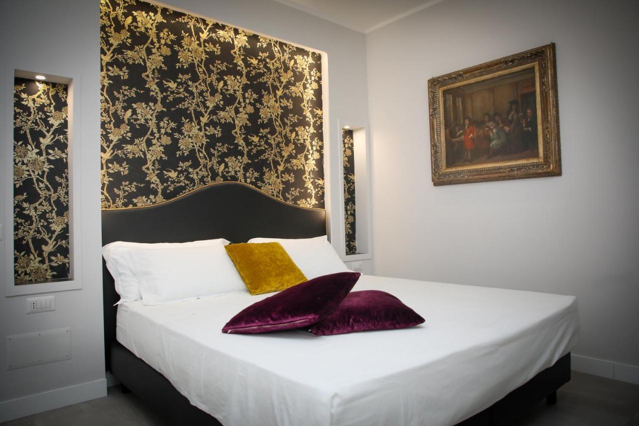 Principessa Isabella Luxury Rooms Salerno Exterior photo